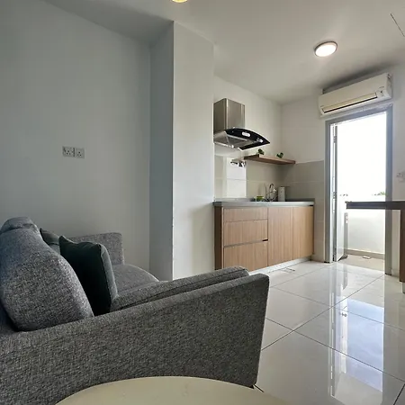 Sunset Seaview Vacation Condos Infinity Avenue Kota Kinabalu Room photo