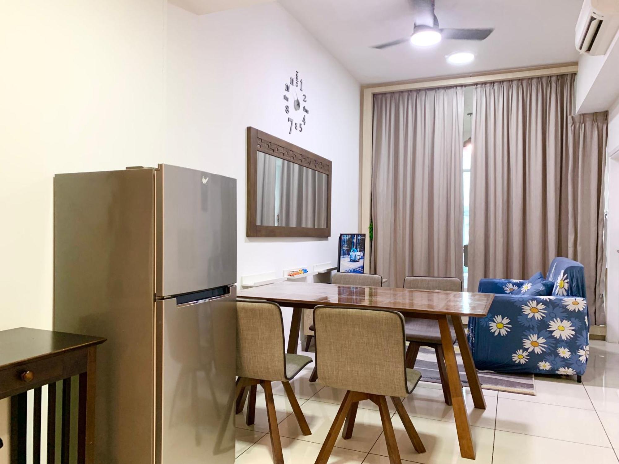 Sunset Seaview Vacation Infinity Avenue Apartment Kota Kinabalu
