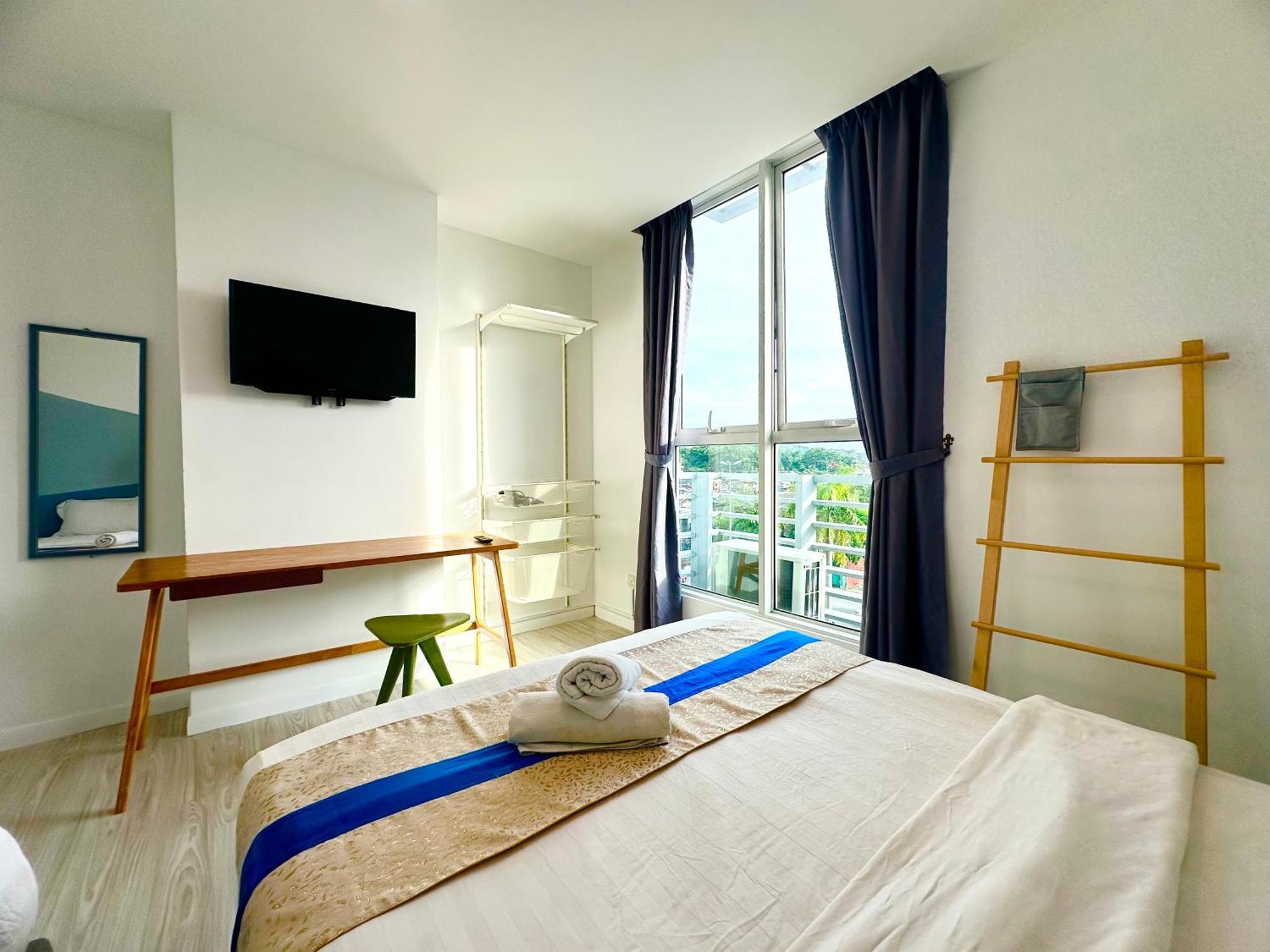 Sunset Seaview Vacation Infinity Avenue Apartment *