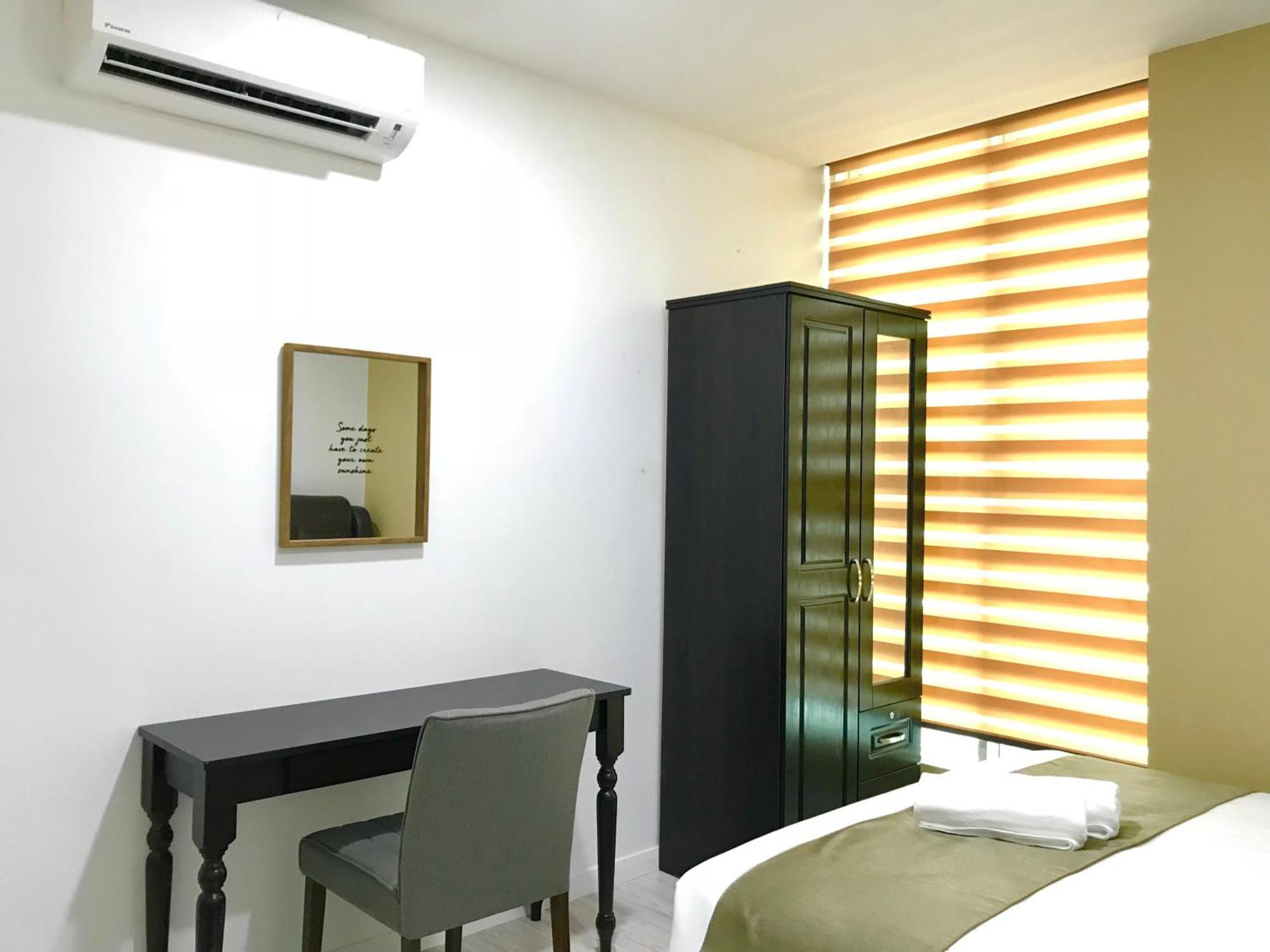 Sunset Seaview Vacation Infinity Avenue Apartment *